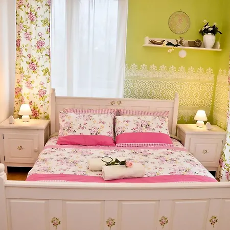 Romantic Хайдусобосло