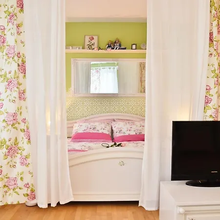 Romantic Хайдусобосло